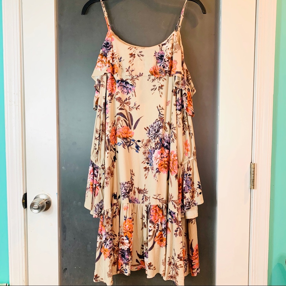 Miss Me | Cold Shoulder Floral Ruffle Dress S - Picture 6 of 8
